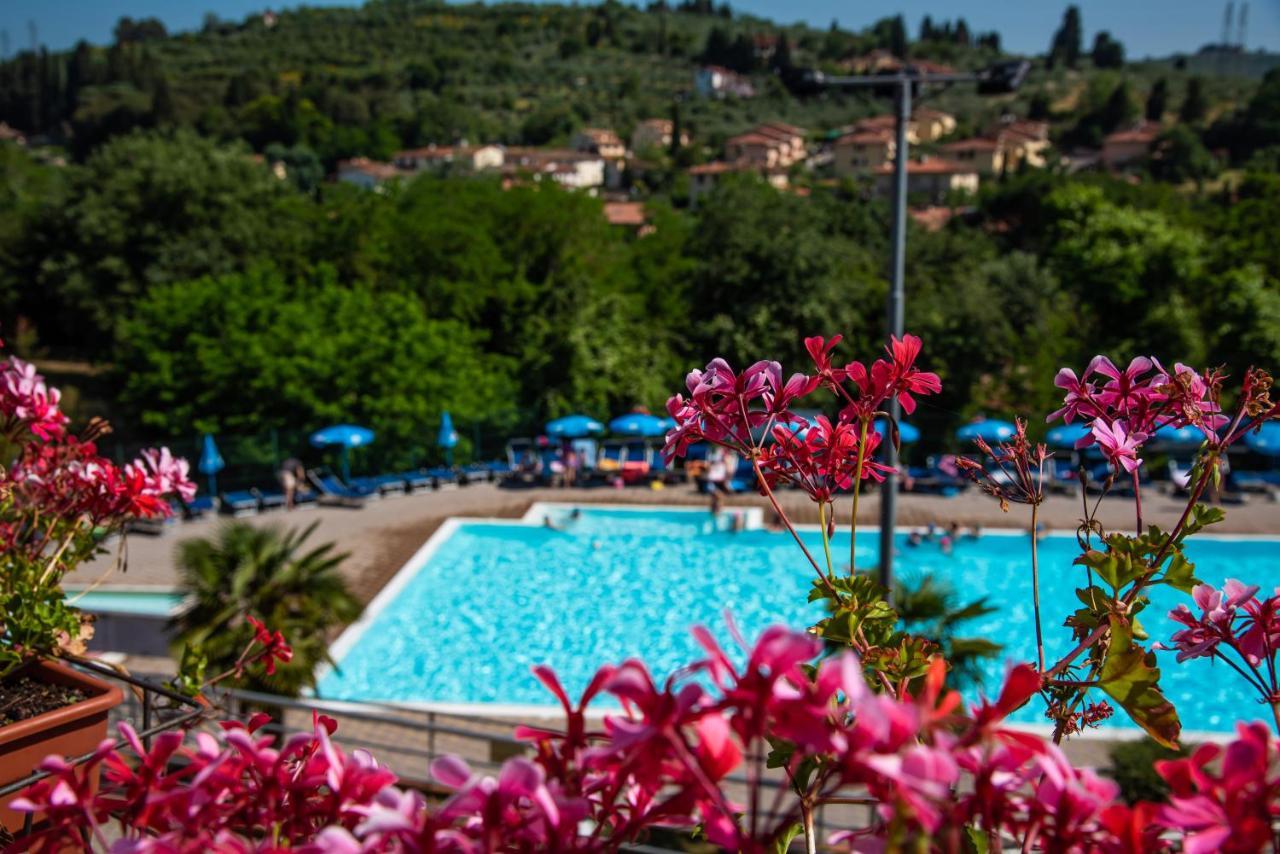 Camping Village Il Poggetto Troghi Exterior photo
