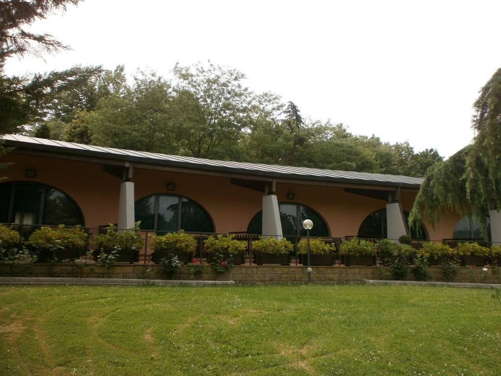 Camping Village Il Poggetto Troghi Exterior photo